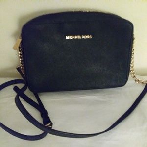 MICHAEL KORS. HANDBAG